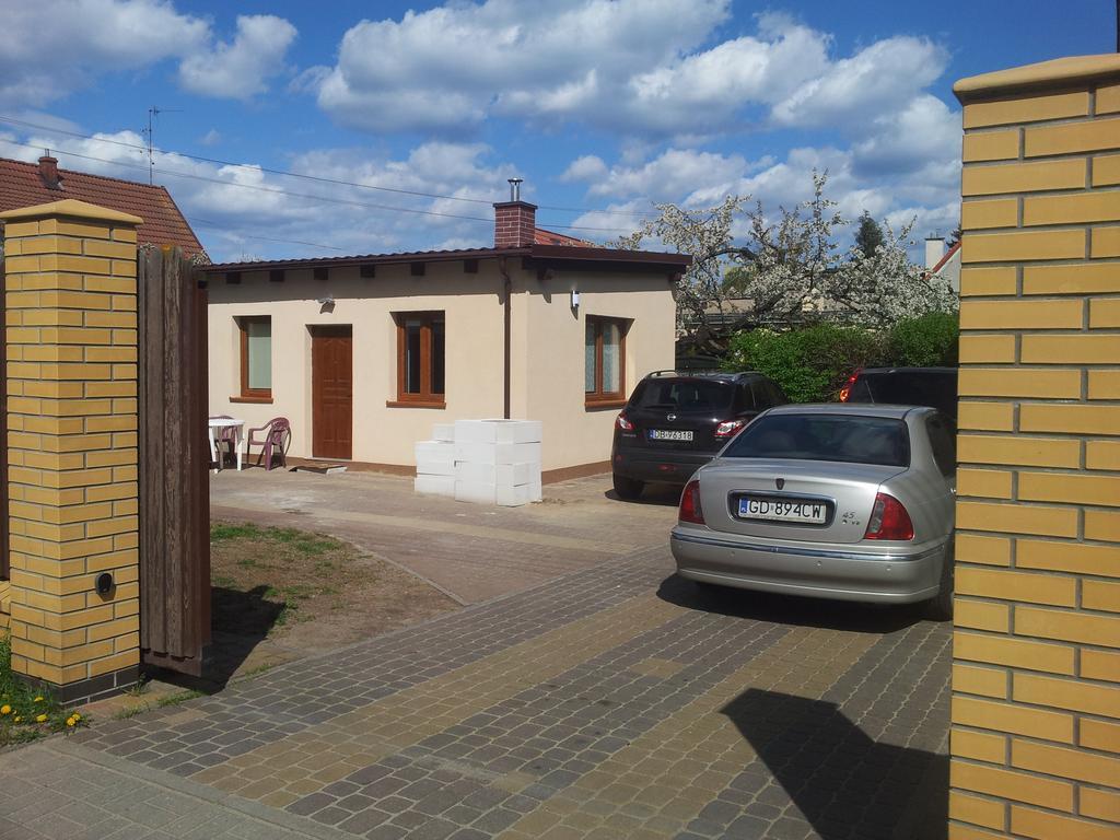 Cozy Apartment With Garden Gdańsk Exteriör bild