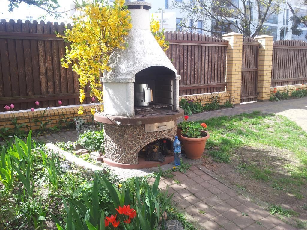Cozy Apartment With Garden Gdańsk Exteriör bild